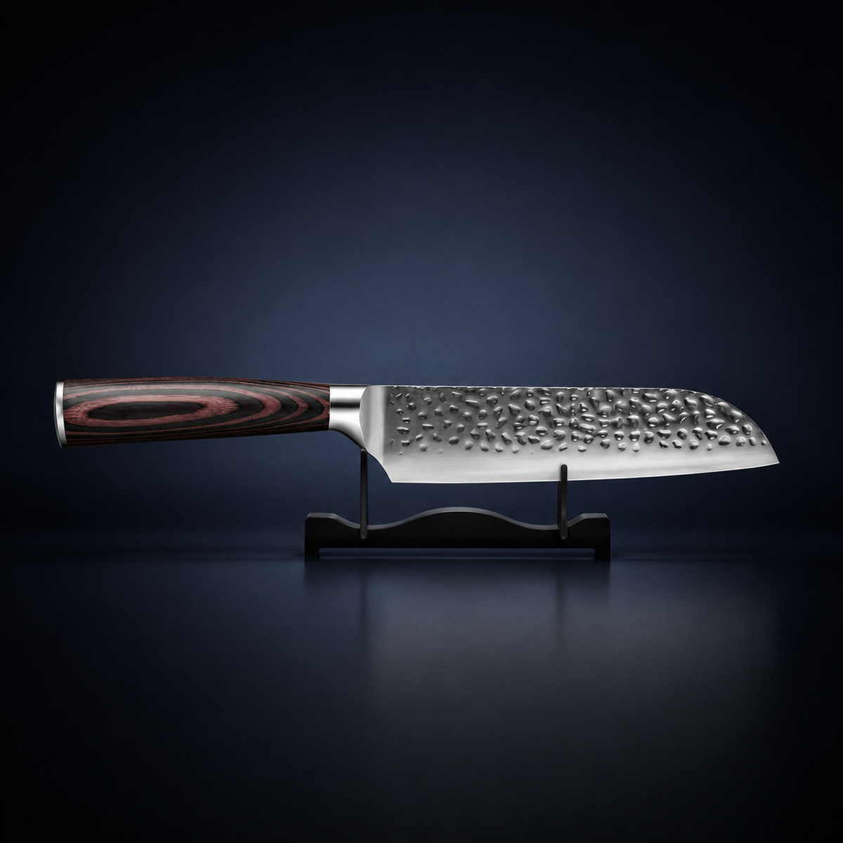 Couteau Santoku Japonais – Lame 13 cm à Motif Damassé – gros plan sur la lame