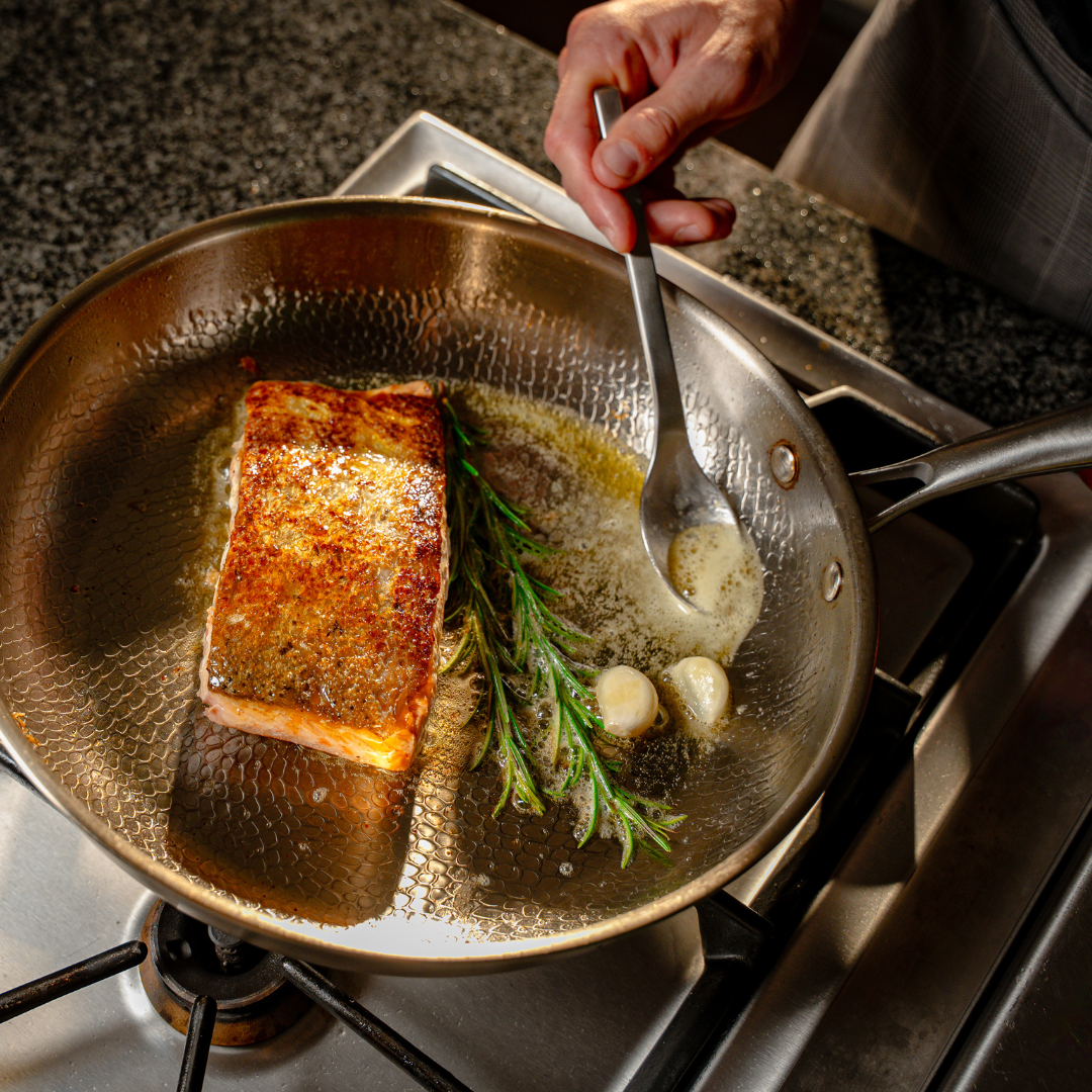 Titanium Hammered Pan Pro & Utensil Set